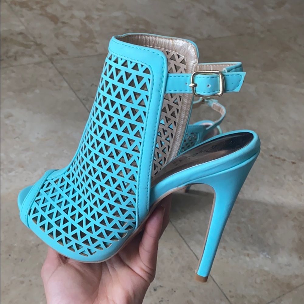 Mint Heels - Picture 2 of 13